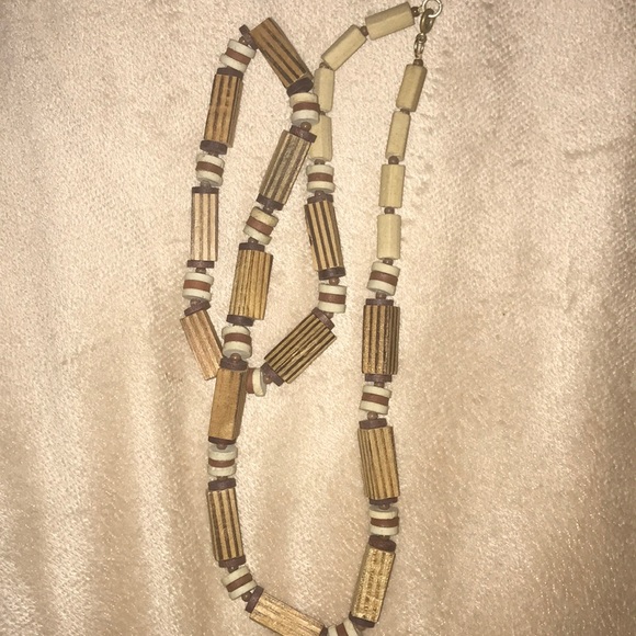 Jewelry - Vintage Beaded necklace